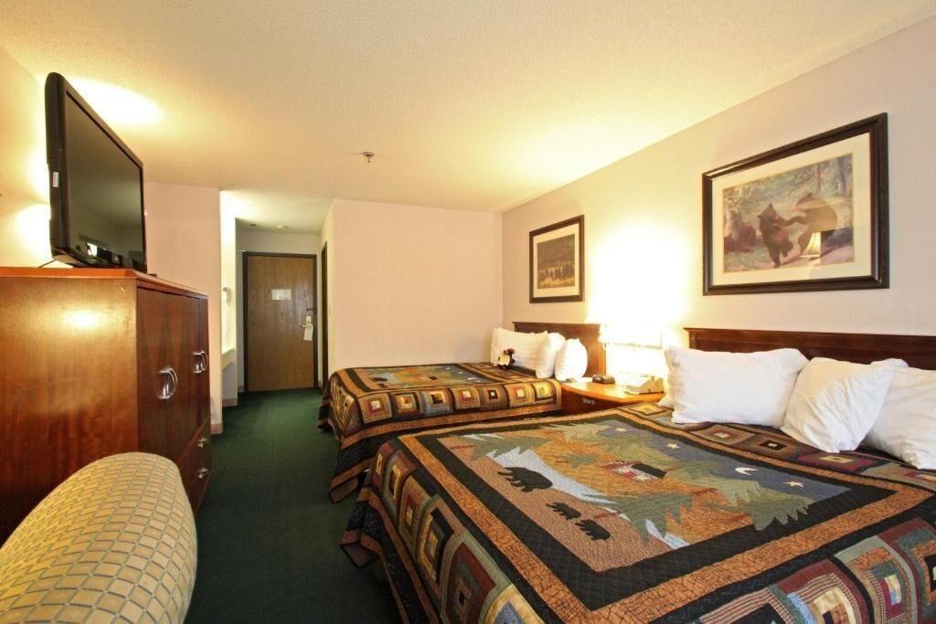 Black Bear Inn, Ascend Hotel Collection Orono Exterior photo